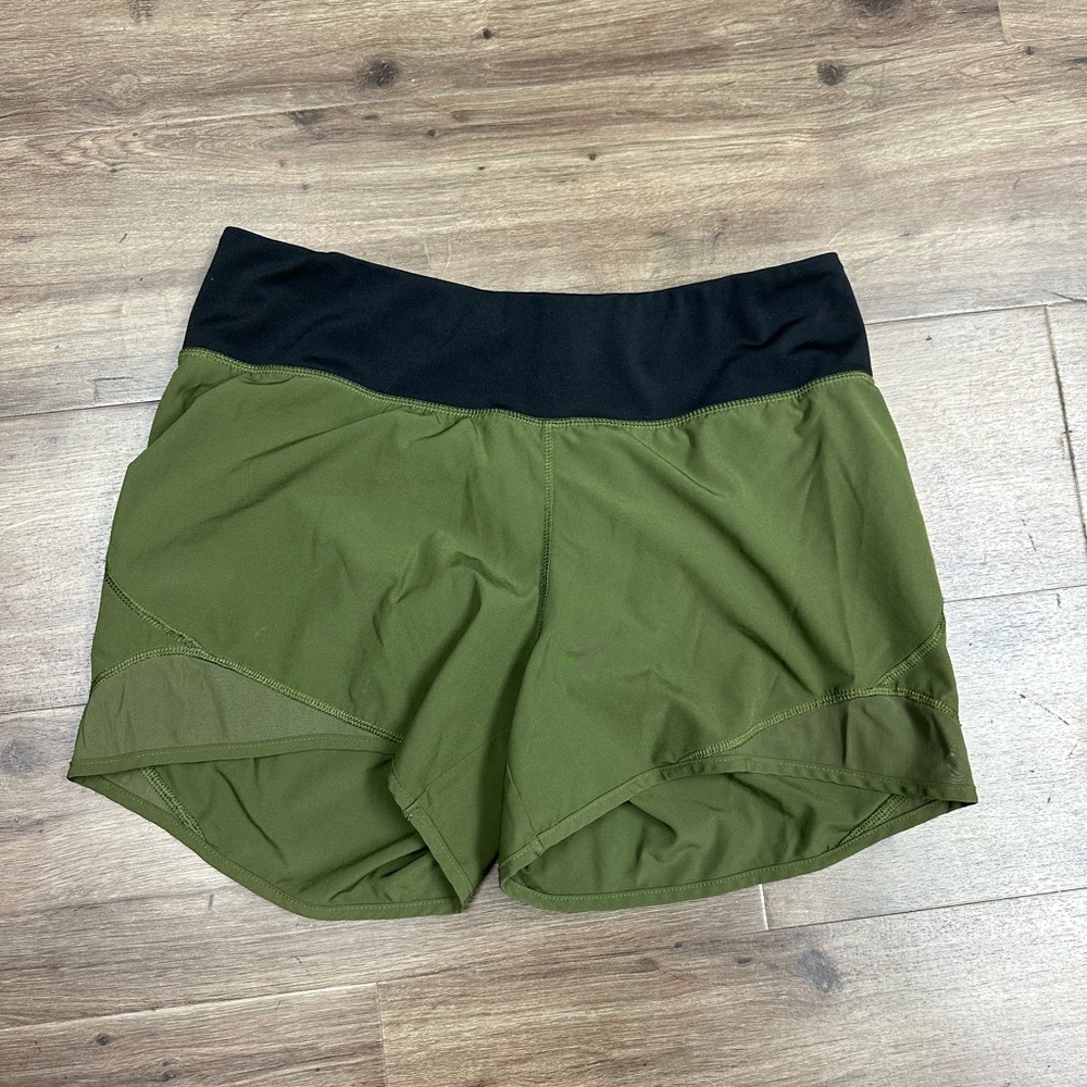 Army green shorts. Size large. Old navy